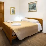 Levante Room (Alifrasi)